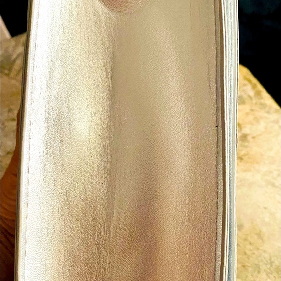 Puffer Crossbody Purse! - Picture 8 of 8